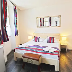  Aparthotel Historic Centre