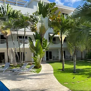 new-garden-hotel.comcaribbean.com/